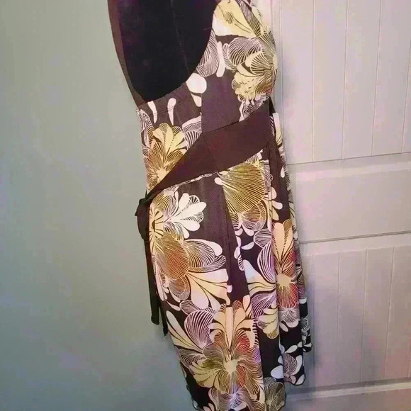 Speechless Large woman top with pull back (attached) belt - Picture 2 of 8